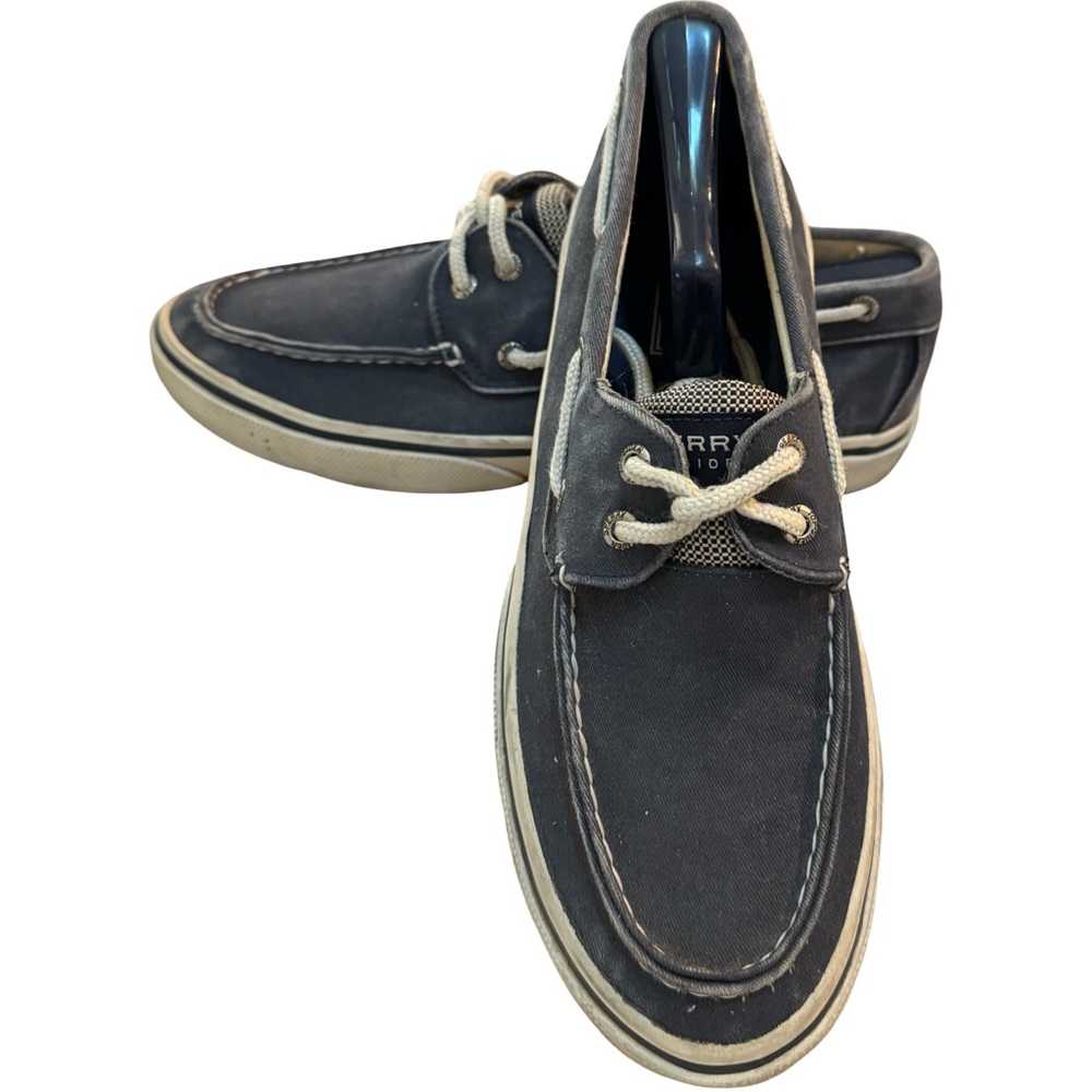 Sperry Blue Boat Shoes with Moccasin Stitching and Rubber Sole